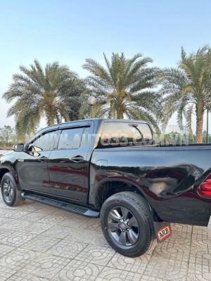 Xe Toyota Hilux 2.4E 4x2 AT 2018