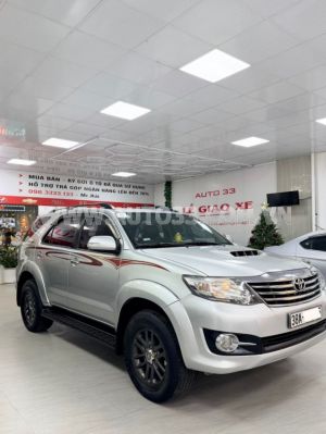 Xe Toyota Fortuner 2.5G 2015