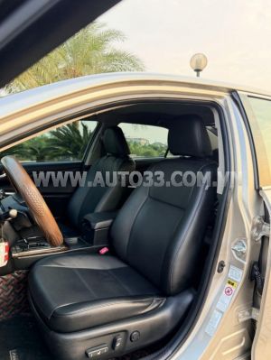 Xe Toyota Camry 2.5Q 2015