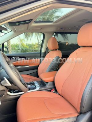 Xe Kia Carnival Signature 2.2D 2023