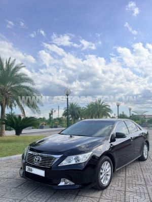 Xe Toyota Camry 2.0E 2012