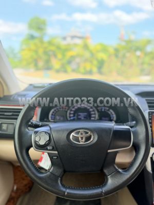 Xe Toyota Camry 2.0E 2012