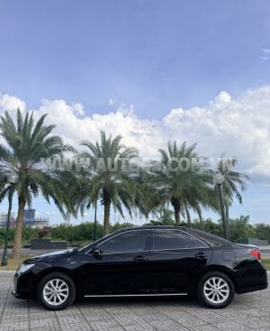 Xe Toyota Camry 2.0E 2012