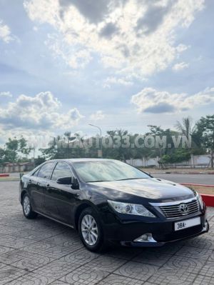 Xe Toyota Camry 2.0E 2012