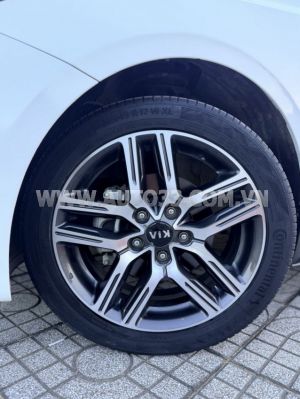 Xe Kia Cerato 1.6 AT Deluxe 2020