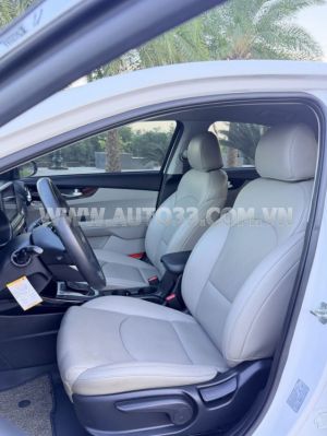 Xe Kia Cerato 1.6 AT Deluxe 2020